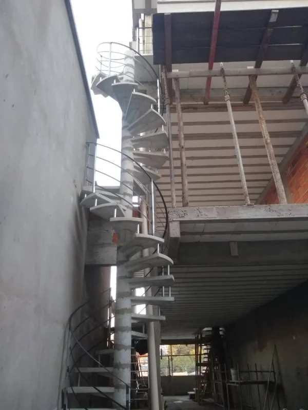 Escada caracol pré moldada de concreto