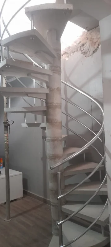 Escada de concreto caracol