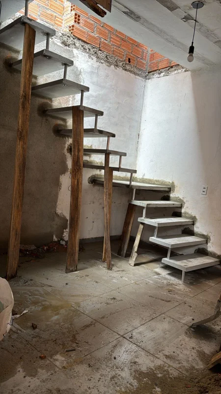 Escada de concreto em l