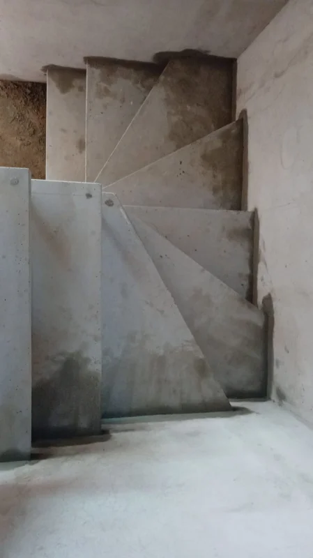 Escada em l espaço pequeno na Grande São Paulo