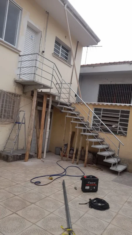 Escada pré moldada para sala na Grande São Paulo