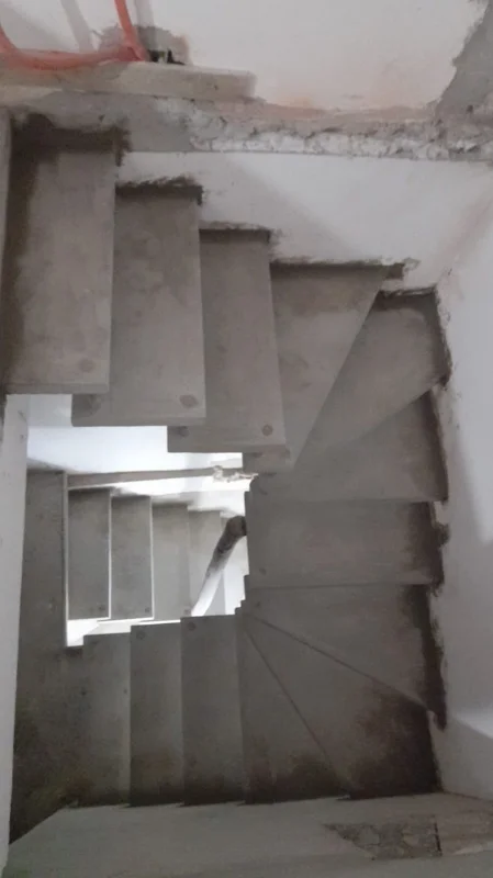 Escada em u concreto